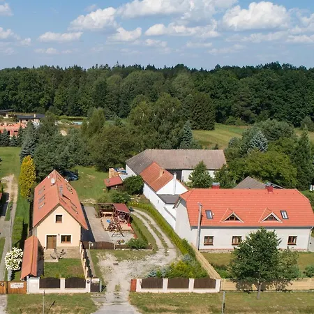 Svetluska Homestay *